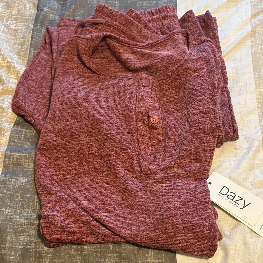 Dazy Women's Maroon Pajama Set
